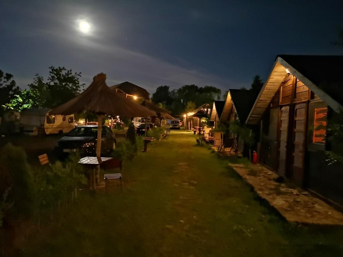 Мотель Marina Park Вама-Веке Экстерьер фото